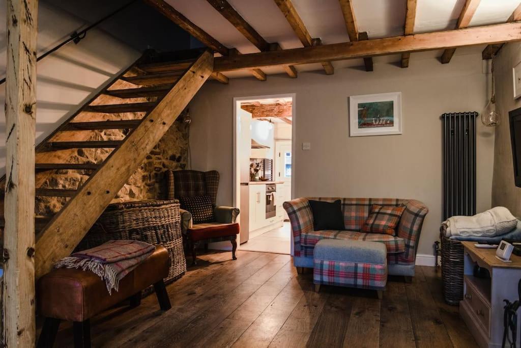 1800 Period Grade 2 Listed Cottage Addingham Exterior photo